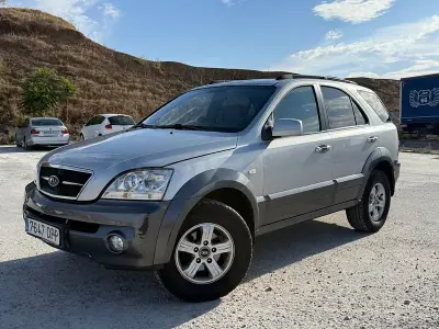 Usado Kia Sorento EX 139 CV (102 kW) 2005 Gris / plata SUV
