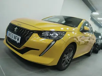 Brugt Peugeot 208 Allure 102 HK (75 kW) 2021 Gul Hatchback