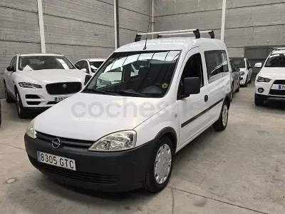 Usado Opel Combo Cosmo 100 CV (73 kW) 2010 Blanco Monovolumen