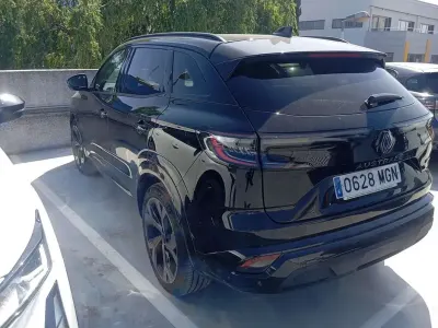 Usado Renault Austral Iconic Esprit Alpine 200 CV (147 kW) 2023 Negro SUV