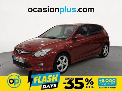Usado Hyundai i30 Comfort 90 CV (66 kW) 2011 Rojo Berlina