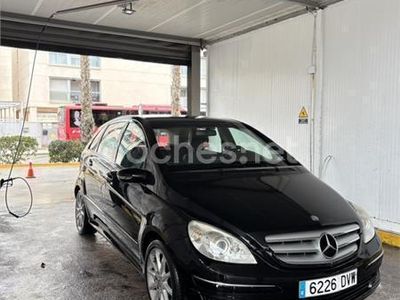 Mercedes B200