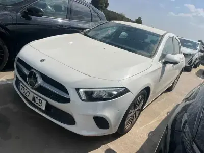 Usado Mercedes A200 150 CV (110 kW) 2022 Blanco Berlina