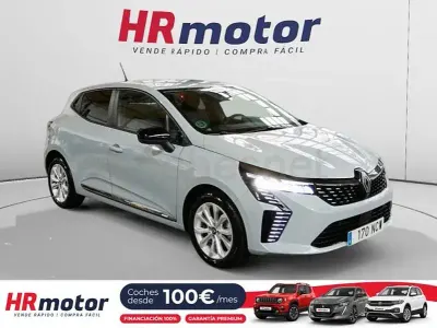 Usado Renault Clio V Evolution 100 CV (73 kW) 2025 Gris / plata Berlina