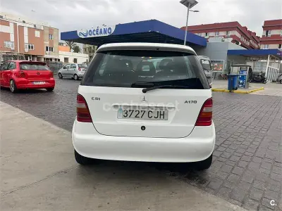 Usado Mercedes A170 Classic 95 CV (69 kW) 2004 Blanco Monovolumen
