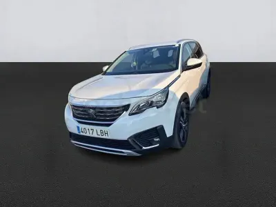 Usado Peugeot 5008 Allure 130 CV (95 kW) 2019 Blanco SUV