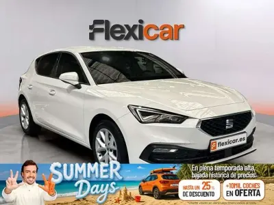 Usado Seat Leon Style 131 CV (96 kW) 2021 Blanco Utilitario