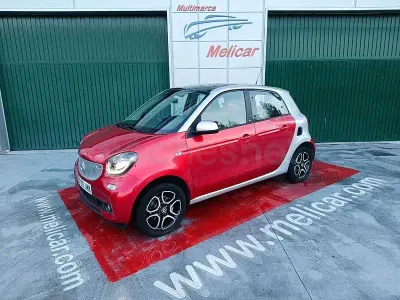 Usado Smart ForFour Proxy 90 CV (66 kW) 2016 Granate Utilitario