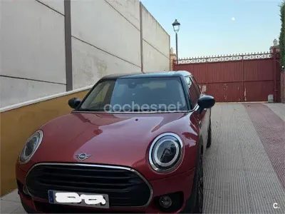 Usado Mini Cooper D Clubman 150 CV (110 kW) 2021 Granate Familiar
