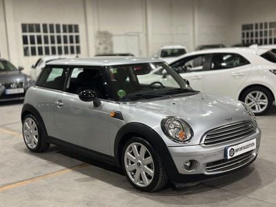 Usado Mini ONE 95 CV (69 kW) 2008 Gris / plata Utilitario