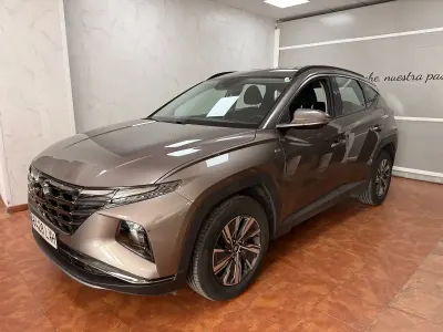 Usado Hyundai Tucson 136 CV (100 kW) 2022 Gris SUV