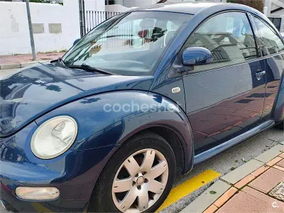 Usado VW New Beetle 90 CV (66 kW) 1999 Azul Utilitario