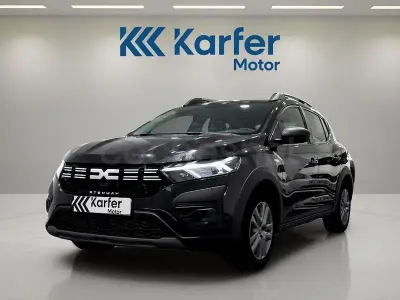 Usado Dacia Sandero Essentiel 101 CV (74 kW) 2023 Negro Berlina