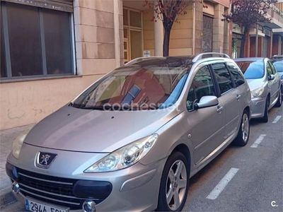 Beige Usado 2006 Peugeot 307 Familiar | 4995 € (Caro)