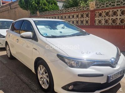 Toyota Auris Hybrid