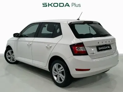 Usado Skoda Fabia Ambition 95 CV (69 kW) 2021 Blanco Utilitario