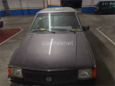 Usado Opel Corsa 52 CV (38 kW) 1989 Gris / plata Berlina