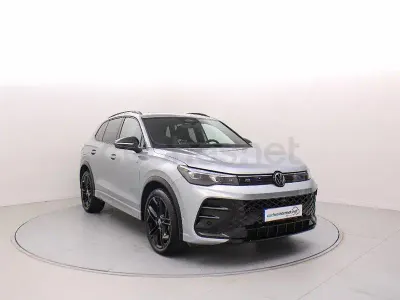 Usado VW Tiguan R-line 150 HP (110 kW) 2024 Cinzento SUV
