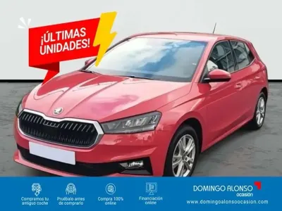 Nuevo Skoda Fabia Selection 95 CV (69 kW) 2026 Rojo Utilitario