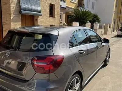 Usado Mercedes A200 136 CV (100 kW) 2018 Gris / plata Berlina