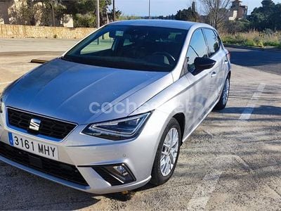 Usado Seat Ibiza FR 110 CV (80 kW) 2023 Gris / plata Utilitario