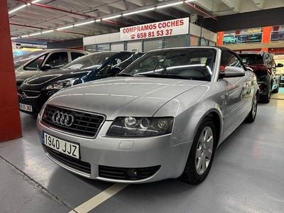 Gris / plata Usado 2002 Audi A4 Cabriolet Descapotable | 6990 € (Un poco caro)