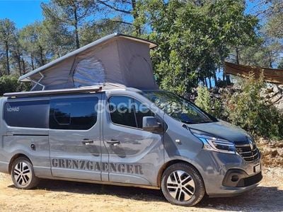 Usado Renault Trafic LIMITED 120 CV (88 kW) 2020 Gris / plata Monovolumen