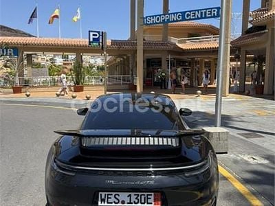 Porsche 911 Carrera 4 GTS
