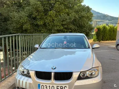 Usado BMW 318 122 CV (89 kW) 2006 Gris / plata Berlina
