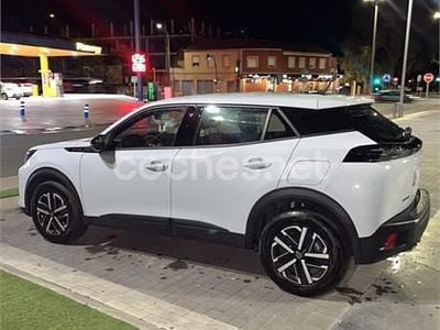 Usado Peugeot 2008 Style 100 CV (73 kW) 2025 Blanco SUV