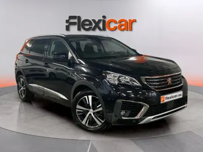 Usado Peugeot 5008 Allure 131 CV (96 kW) 2018 Beige SUV