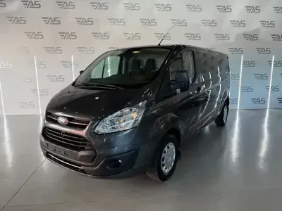 Usado Ford Tourneo Custom Titanium 130 CV (95 kW) 2018 Gris Van