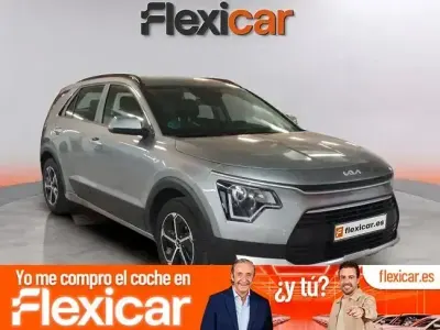Usado Kia Niro 129 CV (94 kW) 2024 Gris SUV