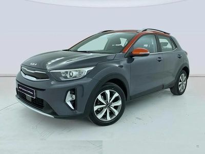 Begagnad Kia Stonic 84 HK (61 kW) 2022 Grå SUV