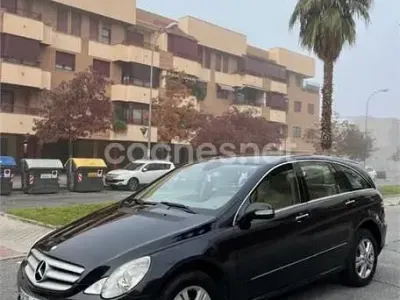 Usado Mercedes R280 190 CV (139 kW) 2009 Negro Monovolumen