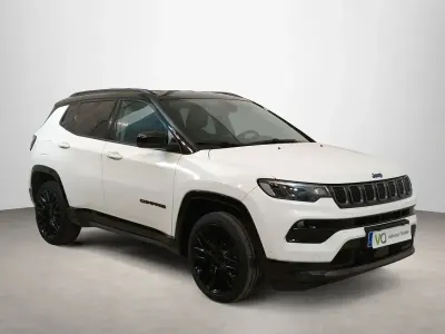 Käytetty Jeep Compass 242 HP (177 kW) 2023 Valkoinen Katumaasturi