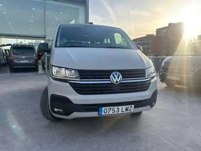 Usado VW Multivan 150 CV (110 kW) 2023 Blanco Monovolumen