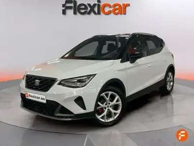Używany Seat Arona FR 110 KM (80 kW) 2023 Biały SUV