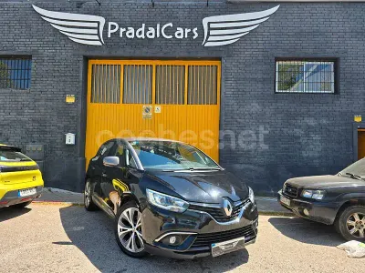 Usado Renault Scénic IV Intens 110 CV (80 kW) 2018 Negro Monovolumen