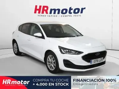Używany Ford Focus Trend 120 KM (88 kW) 2022 Biały Sedan/Limuzyna