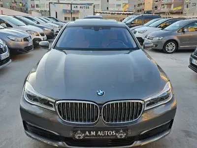 Usado BMW 750L Comfort Edition 450 CV (330 kW) 2017 Gris / plata Berlina