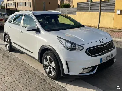 Usado Kia Niro 141 CV (103 kW) 2018 Blanco SUV