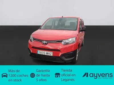 Używany Toyota Proace Verso Active 131 KM (96 kW) 2023 Czerwony Kombi