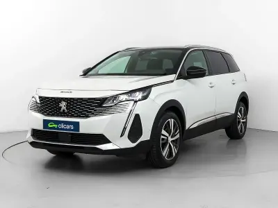 Usado Peugeot 5008 Allure 130 CV (95 kW) 2021 Blanco SUV