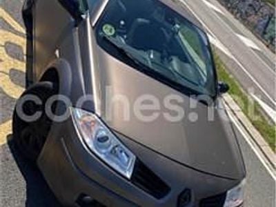 Usado Renault Mégane Cabriolet Dynamique 105 CV (77 kW) 2007 Beige Descapotable