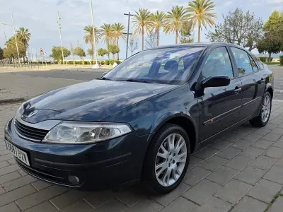 Usado Renault Laguna II Privilege 137 CV (100 kW) 2002 Verde Berlina