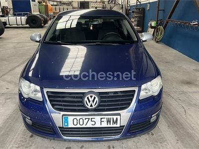 Azul Usado 2007 VW Passat Individual Berlina | 5000 € (Un poco caro)