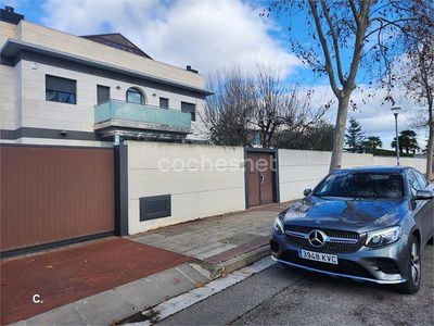 Usado Mercedes GLC220 194 CV (142 kW) 2019 Gris / plata Coupe