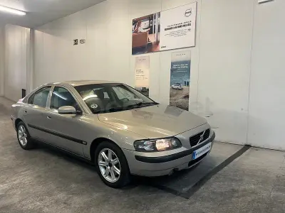 Begagnad Volvo S60 250 HK (183 kW) 2003 Beige Sedan