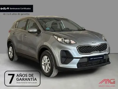 Usado Kia Sportage 132 CV (97 kW) 2021 Lunar silver (css) SUV
